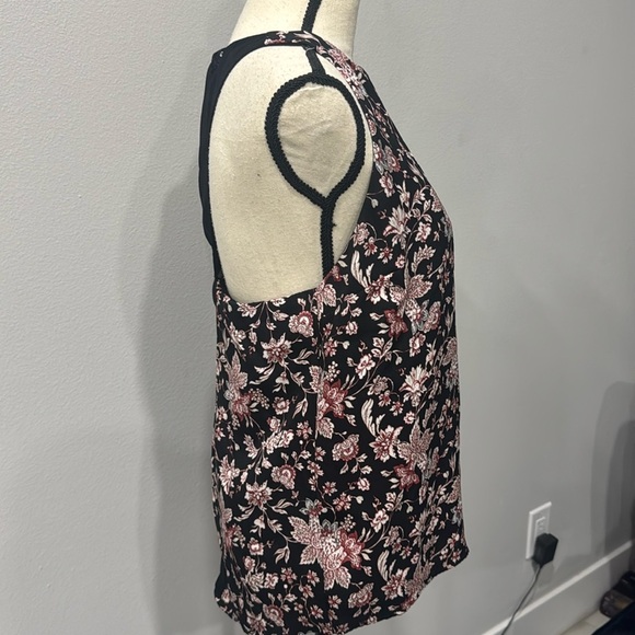 Express Black Floral Sleeveless Silk Blouse. Sz M - Picture 2 of 7